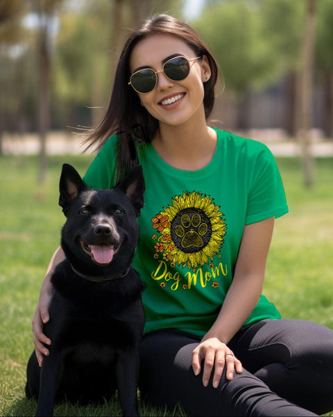 Sunflower Dog Mom Irish Green Tee - Pawz